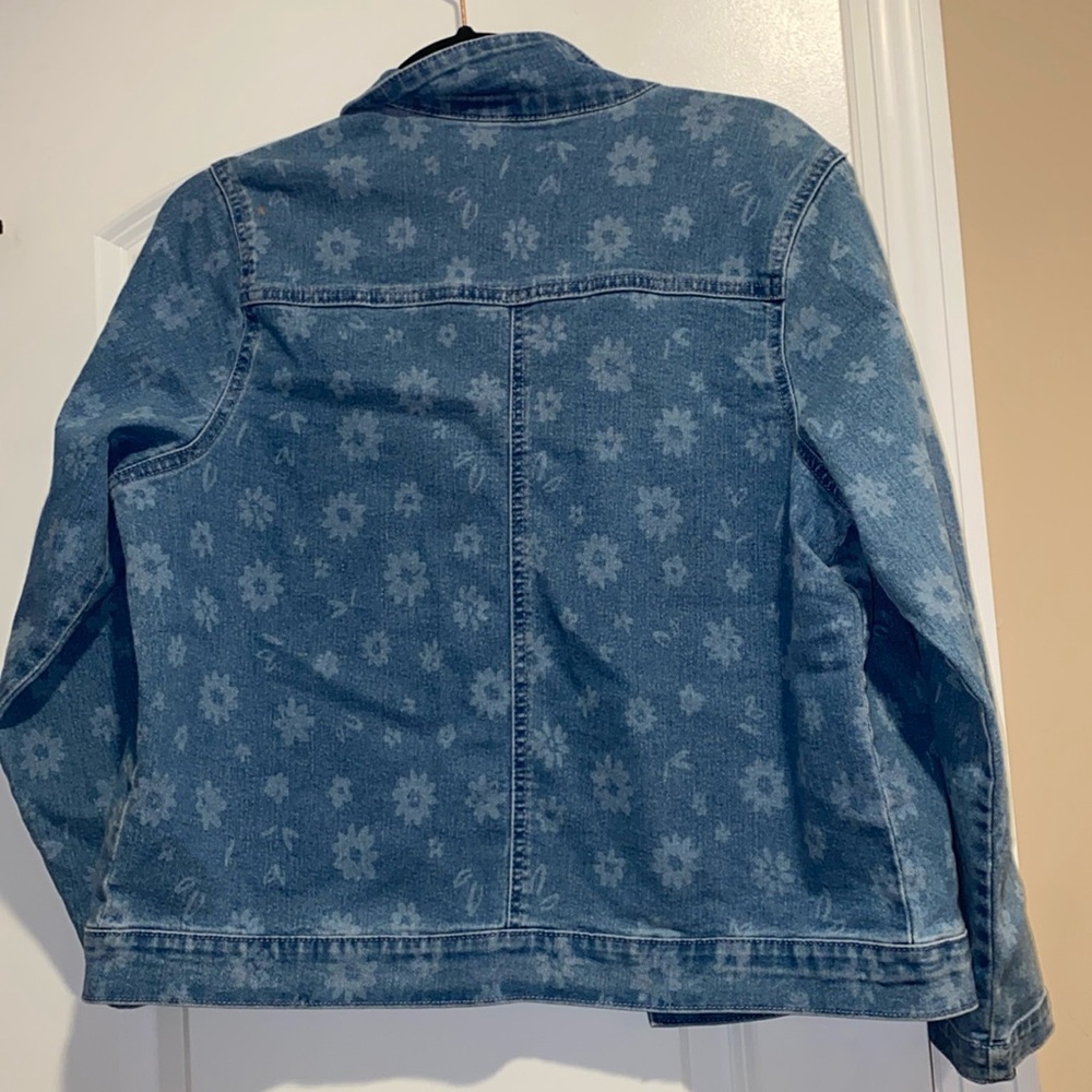 2 DENIM JACKETS ✨ - Picture 6 of 11